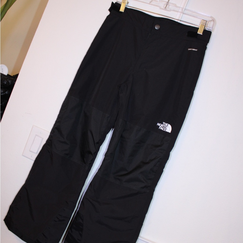 The North Face Black Waterproof Pants
Size -M Boys-10-12 year